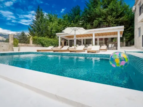 Kuća in Donji Stoliv