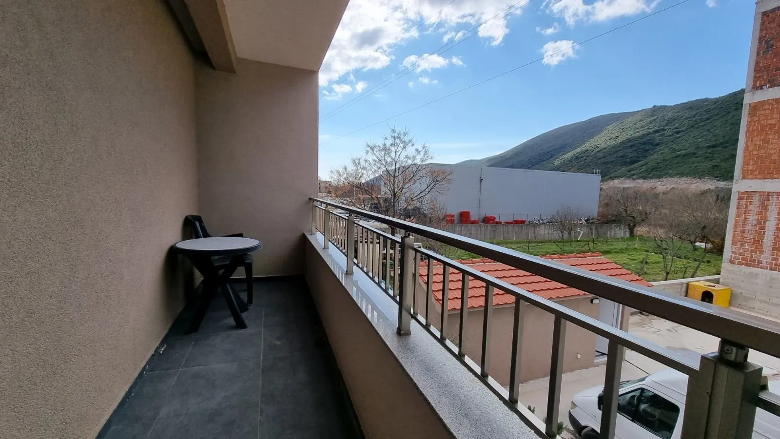 Izdavanje, jednosoban stan, 37m², Lastva Grbaljska, Kotor