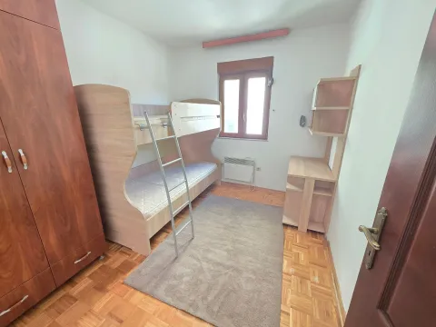 Izdavanje, dvosoban stan, 85m², Stari Aerodrom, Podgorica - image 10