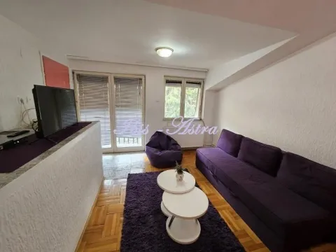 Izdavanje, dvosoban stan, 42m², Đeram Pijaca, Beograd - image 2