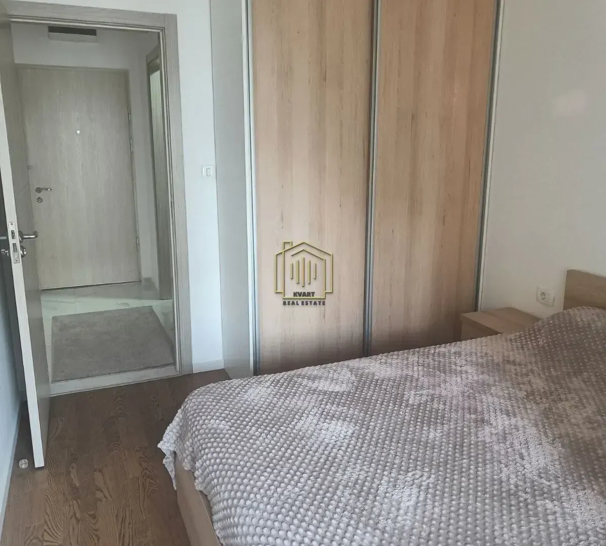 Izdavanje, jednosoban stan, 45m², Pobrežje, Podgorica