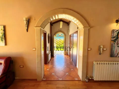 Rent, house, 160m², Rogami, Podgorica - image 9