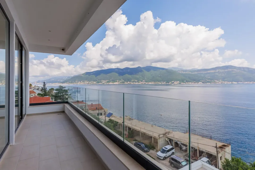 Sale, house, 315m², Tivat, Crna Gora