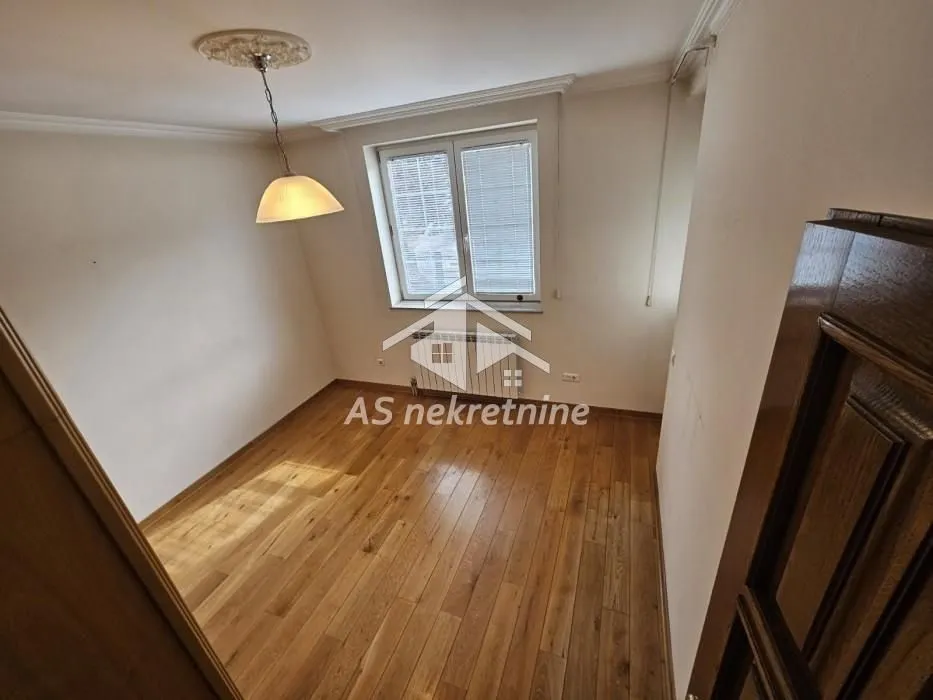 Rent, four bedroom apartment, 115m², Savski Venac, Beograd
