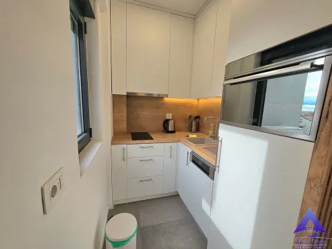Sale, one bedroom apartment, 35m², Podkošljun, Budva - image 9