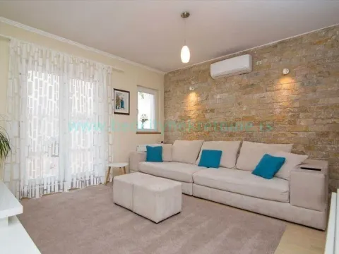 Izdavanje, trosoban stan, 70m², Čubura, Beograd - image 2