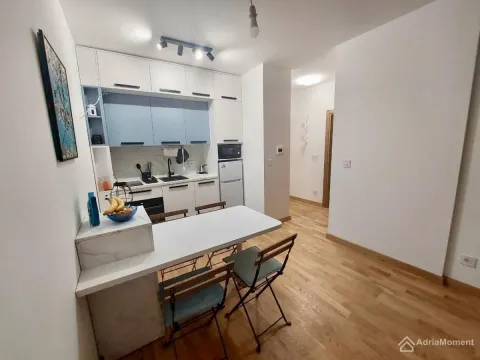 Sale, one bedroom apartment, 43m², Bečići, Budva - image 5