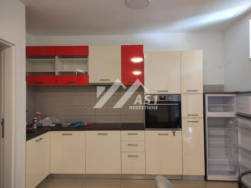 Izdavanje, trosoban stan, 78m², Adice, Novi Sad Sve Podlokacije