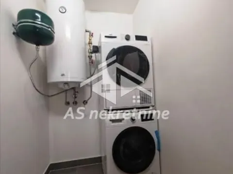 Izdavanje, četvorosoban stan, 120m², Savski Venac, Beograd - image 15