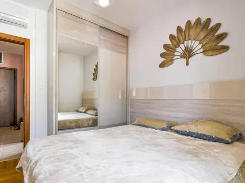 Sale, two bedroom apartment, 88m², Bečići, Budva - image 17