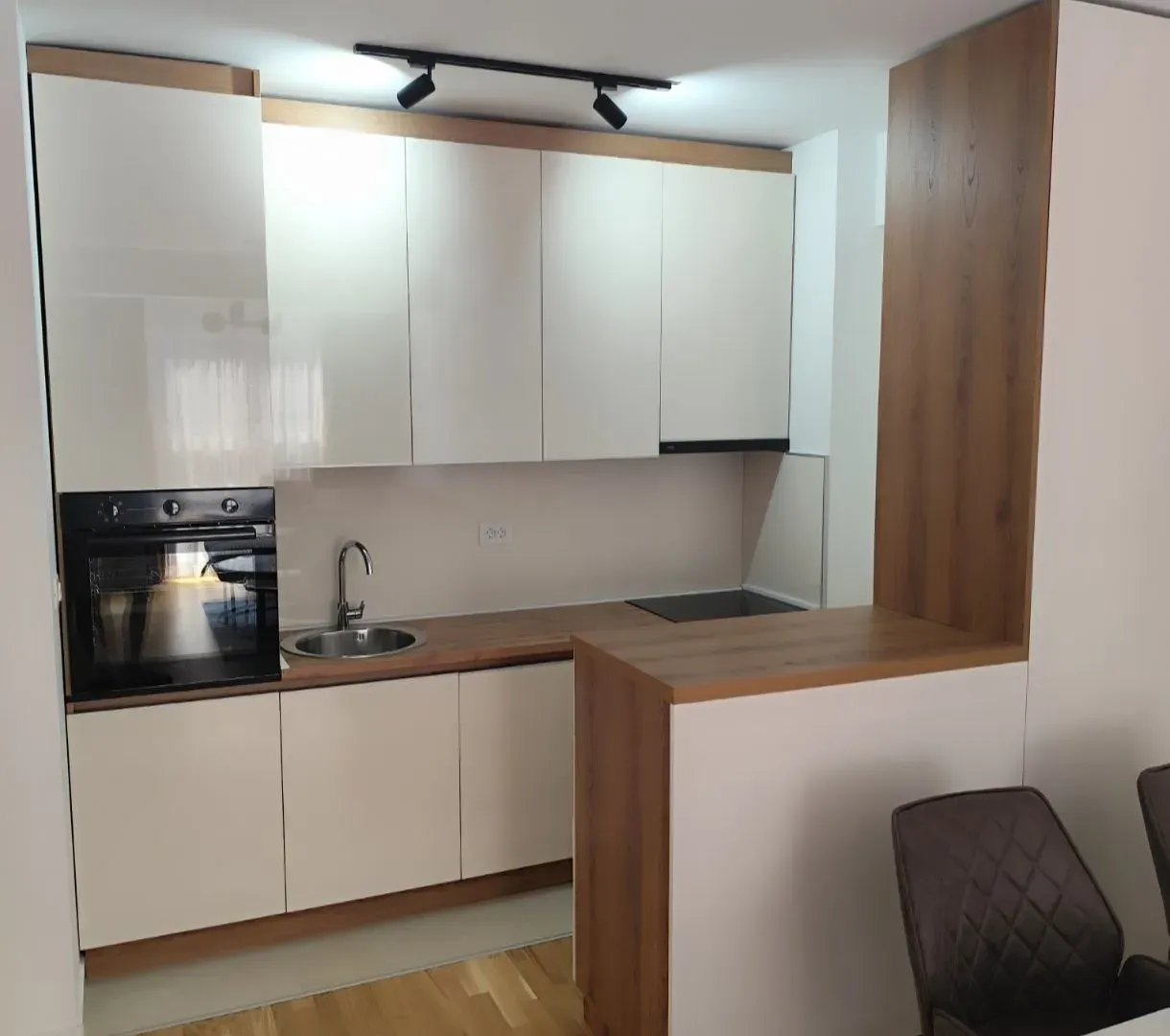 Rent, two bedroom apartment, 64m², Stari Aerodrom, Podgorica
