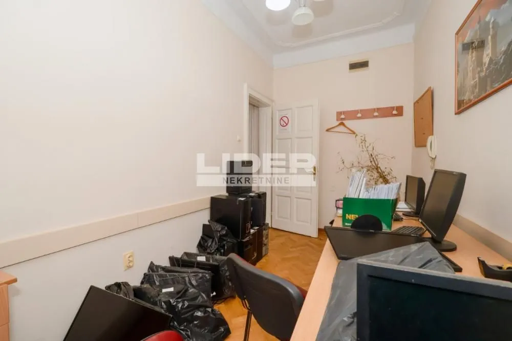 Rent, apartment, 87m², Stari Grad, Beograd
