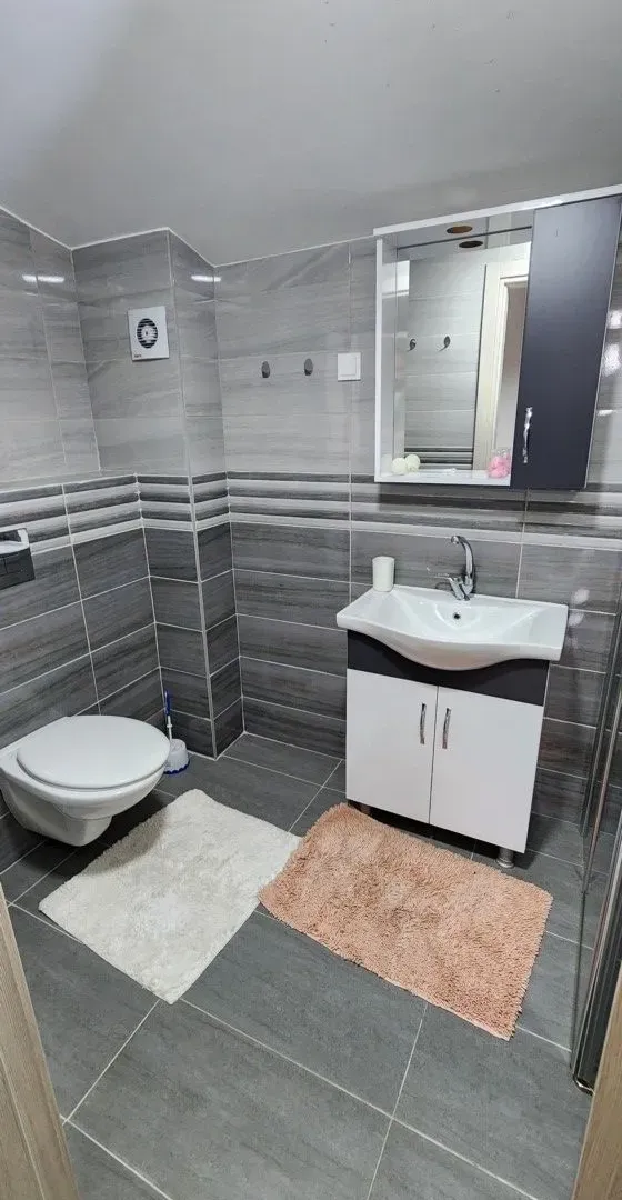 Prodaja, četvorosoban stan, 160m², Stari Aerodrom, Podgorica