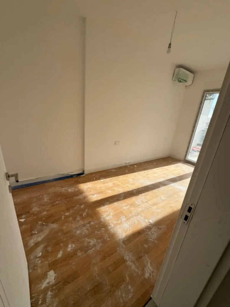 Prodaja, dvosoban stan, 74m², Centar, Bar