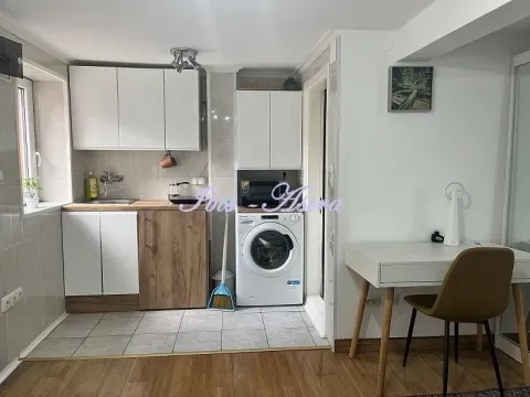 Izdavanje, jednosoban stan, 20m², Stari Grad, Beograd - image 9