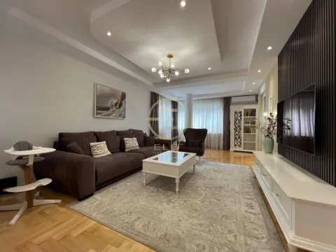Prodaja, trosoban stan, 99m², Centar, Novi Sad - image 1
