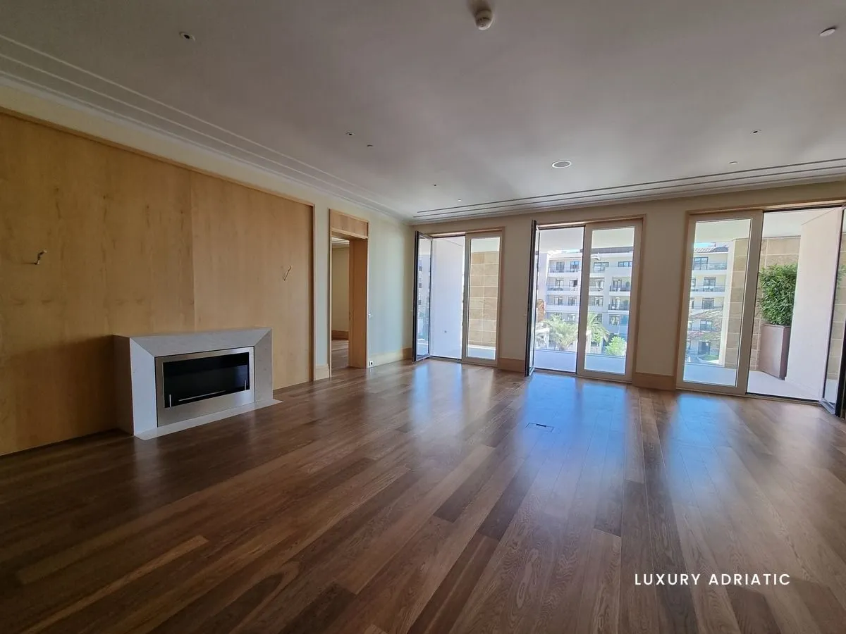 Sale, two bedroom apartment, 187m², Tivat, Crna Gora