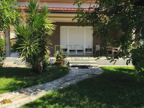 Sale, house, 180m², Tološi, Podgorica - image 2