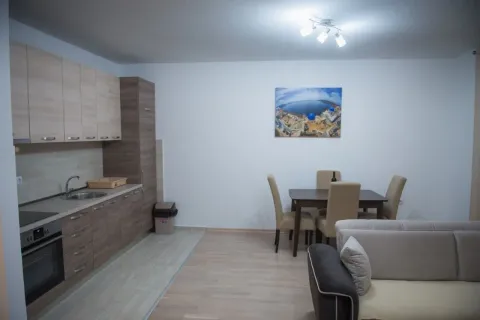 Dnevni boravak sa trpezarijom i kuhinjom. - image 8