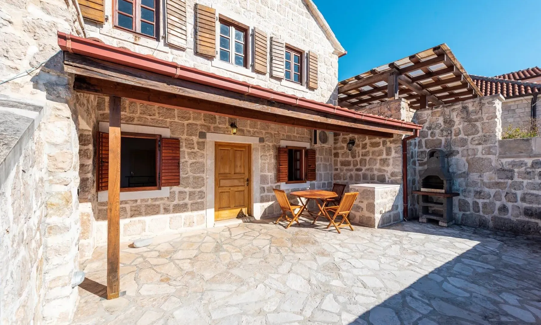 Sale, two bedroom apartment, 87m², Perast, Kotor