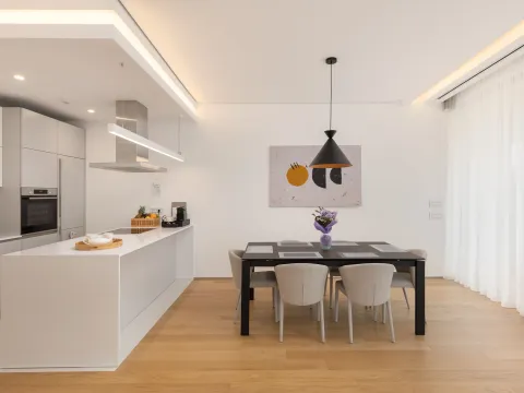 Sale, three bedroom apartment, 180m², Budva, Crna Gora - image 24