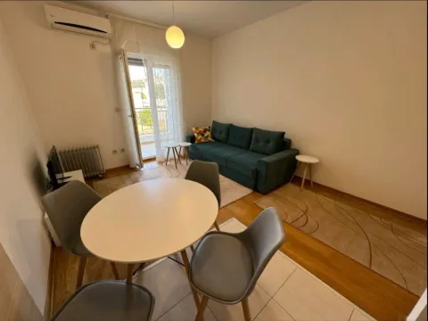 Izdavanje, garsonjera, 26m², Blok 6, Podgorica - image 2