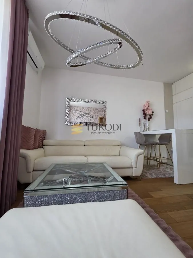 Prodaja, jednosoban stan, 34m², Centar, Novi Sad