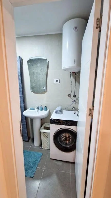 Izdavanje, jednosoban stan, 47m², Podgorica, Crna Gora