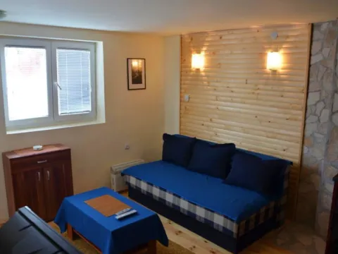 Rent, house, 38m², Centar, Žabljak - image 1