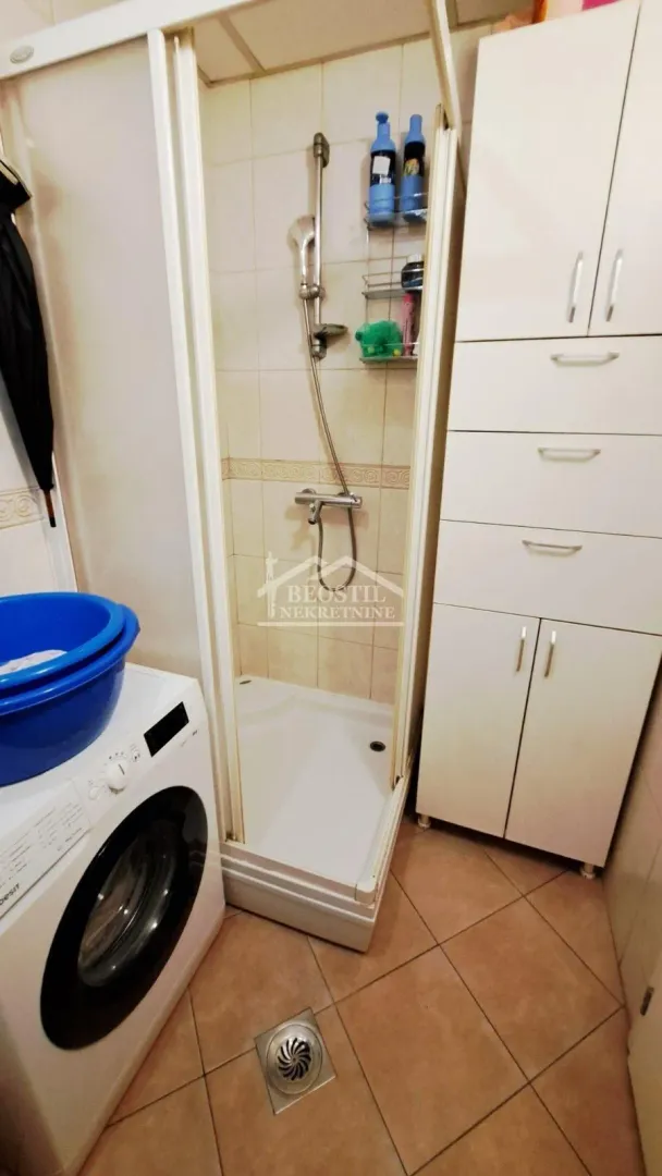 Prodaja, četvorosoban stan, 89m², Čukarica, Beograd