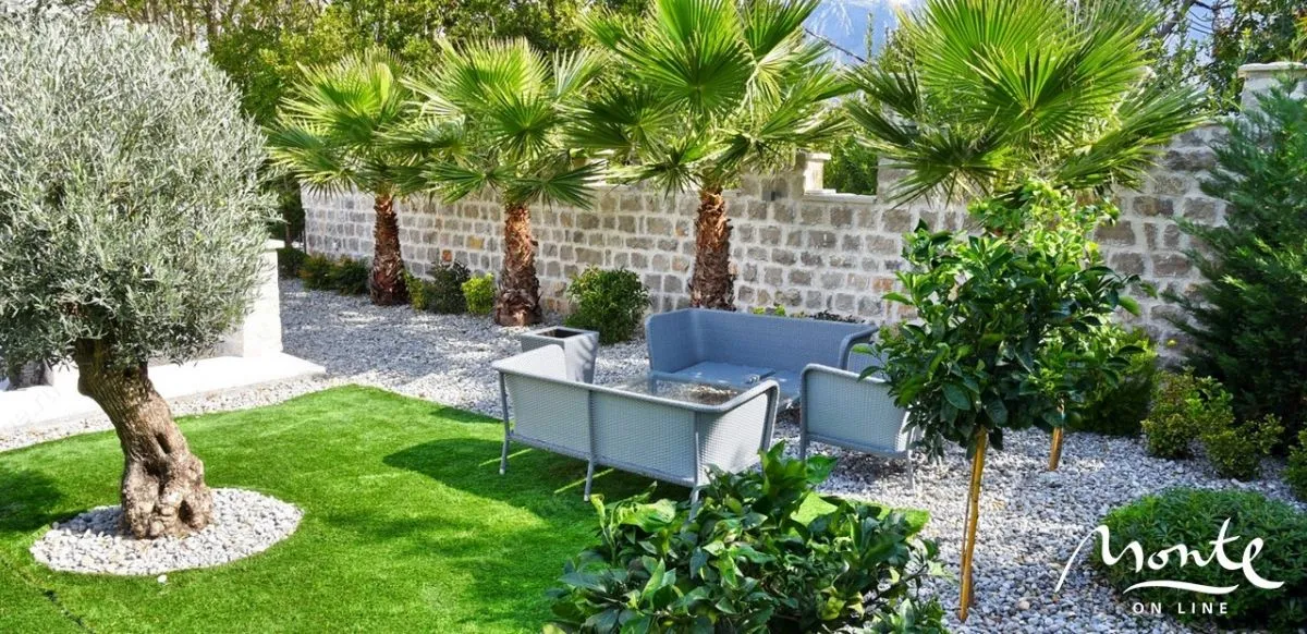 Sale, house, 382m², Stoliv, Kotor