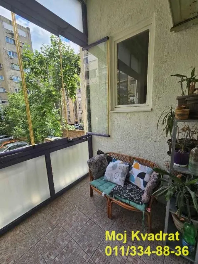 Rent, three bedroom apartment, 82m², Vračar Sve Podlokacije, Beograd