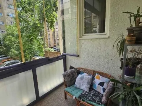 Rent, three bedroom apartment, 82m², Vračar Sve Podlokacije, Beograd - image 15