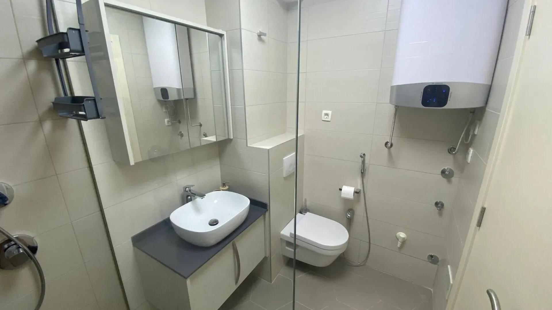 Prodaja, dvosoban stan, 62m², Dobrota, Kotor