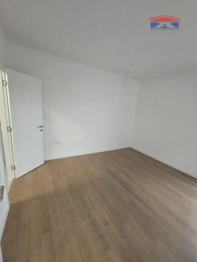 Prodaja, stan, 129m², Salajka, Novi Sad Sve Podlokacije