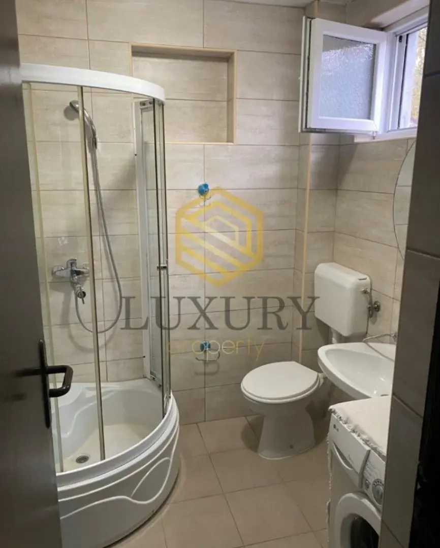 Izdavanje, jednosoban stan, 42m², Momišići, Podgorica