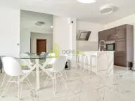 Rent, two bedroom apartment, 60m², Petrovac, Budva - image 6