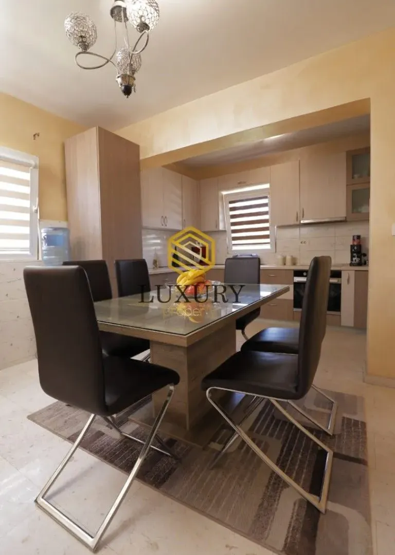 Rent, house, 250m², Tološi, Podgorica