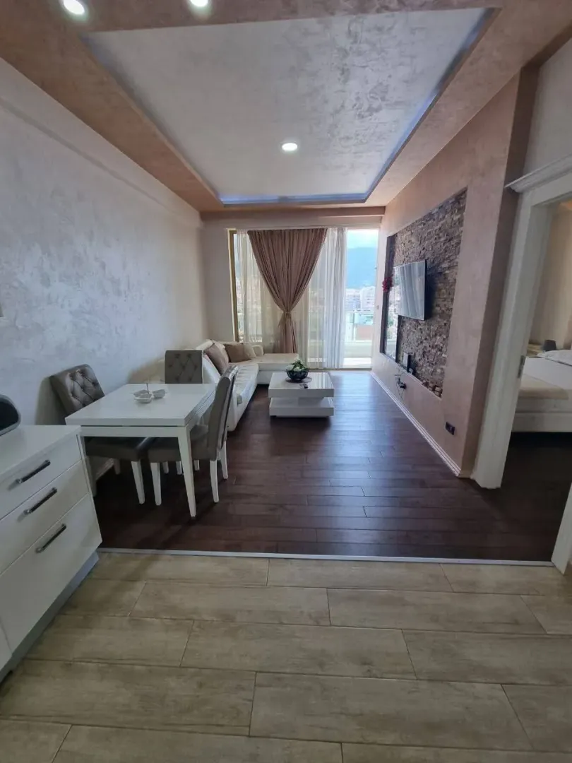 Rent, one bedroom apartment, 44m², Centar, Budva