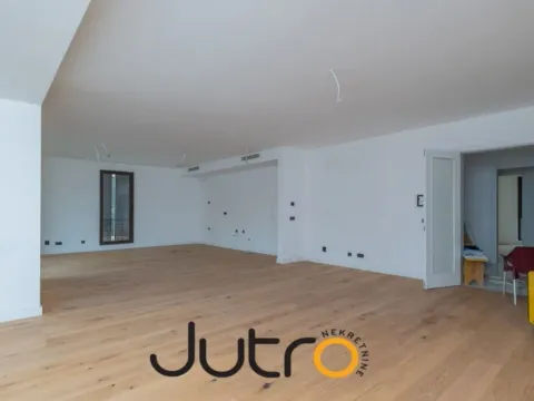 Prodaja, trosoban stan, 137m², Centar, Podgorica - image 3