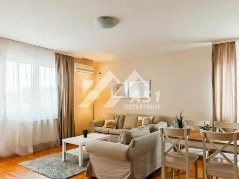 Izdavanje, trosoban stan, 65m², Socijalno, Novi Sad Sve Podlokacije