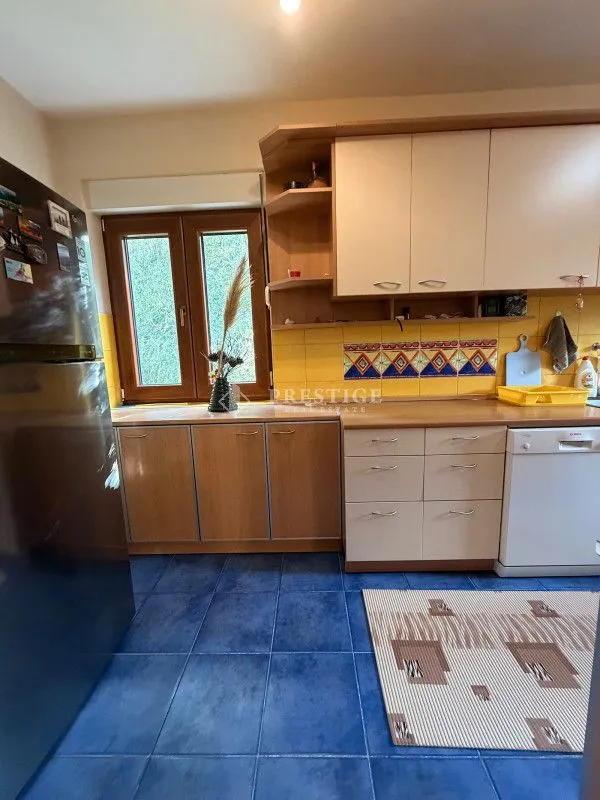 Rent, four bedroom apartment, 130m², Gorica C, Podgorica
