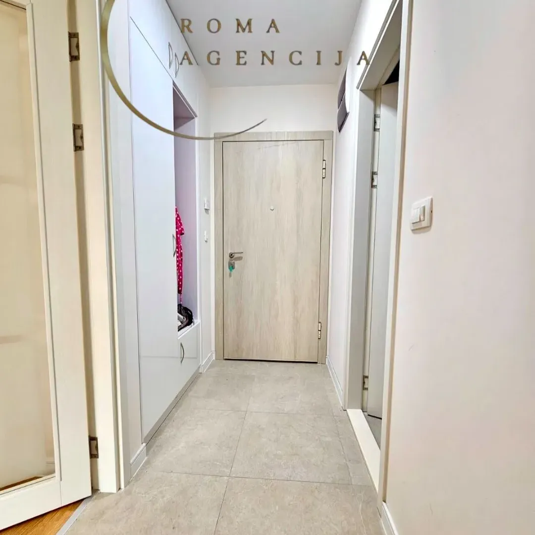 Izdavanje, jednosoban stan, 40m², Pobrežje, Podgorica