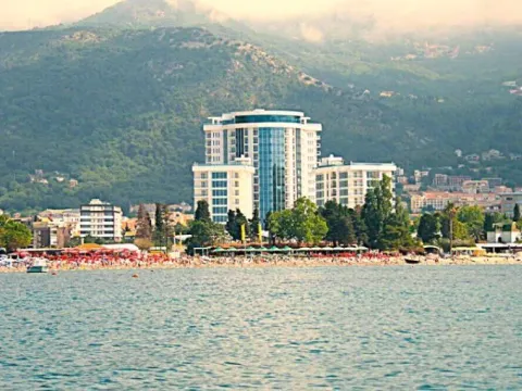 Rent, one bedroom apartment, 54m², Slovenska Plaža, Budva