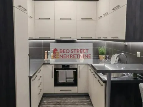 Stan in Voždovac Sve Podlokacije