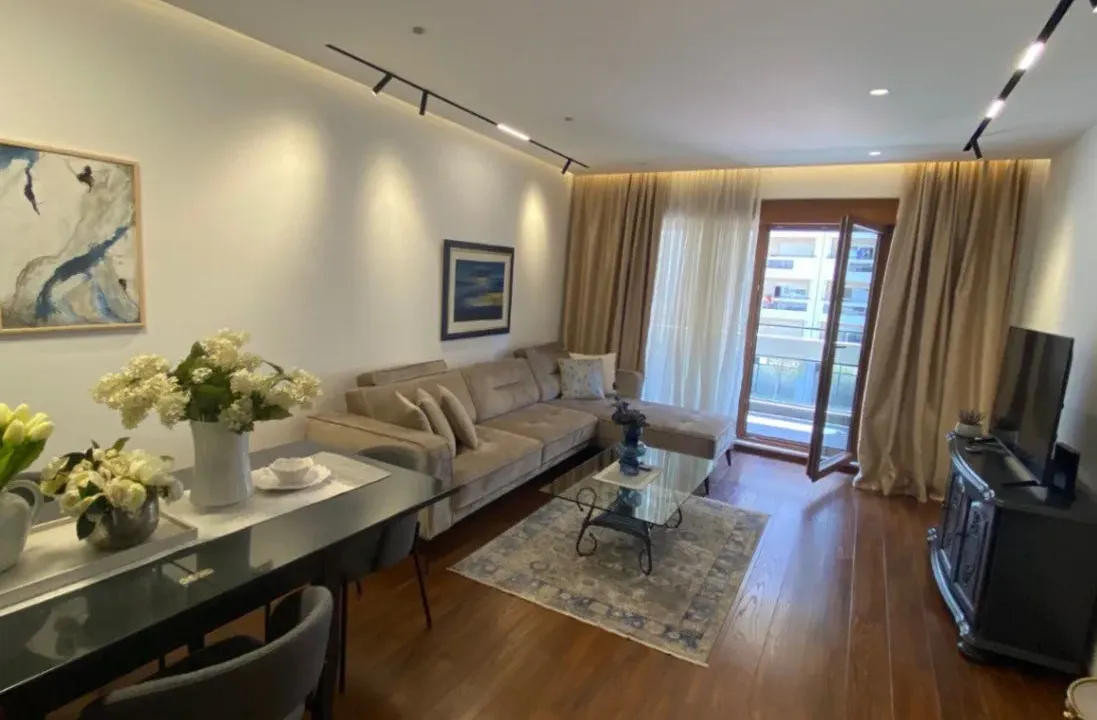 Izdavanje, stan, 77m², Master Kvart, Podgorica