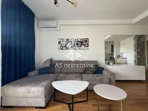 Rent, two bedroom apartment, 56m², Savski Venac, Beograd - image 4