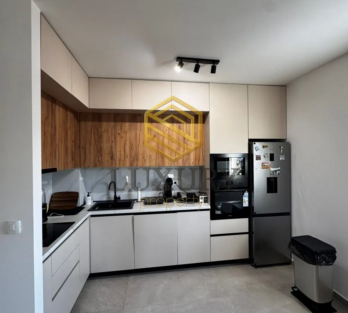 Prodaja, dvosoban stan, 72m², New City, Podgorica
