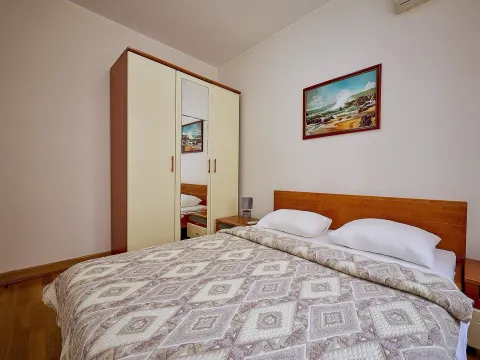 Sale, four bedroom apartment, 89m², Sveti Stefan, Budva - image 13
