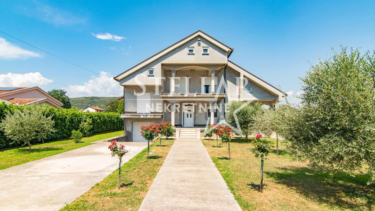 Izdavanje, kuća, 350m², Beri, Podgorica